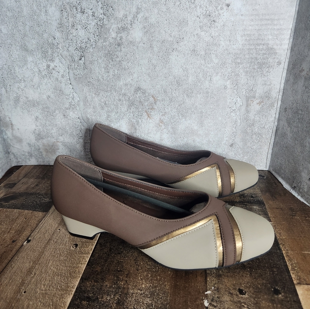 Beacon Comfort Well Women's Wedge Pump Heels, Beige 9M - Picture 3 of 9
